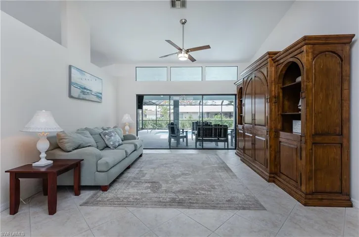 512 SE 33rd  TER, Cape Coral, FL 33904