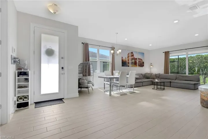 831 Enbrook Loop, Naples, Florida 34114