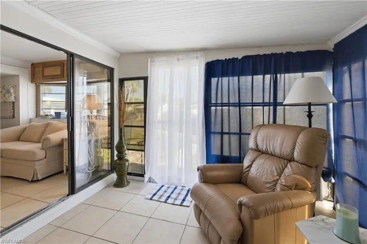 17 Jade Dr 17j, Naples, Florida 34114