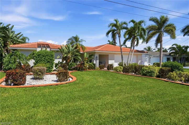 5331 Mayfair Ct, Cape Coral, Florida 33904