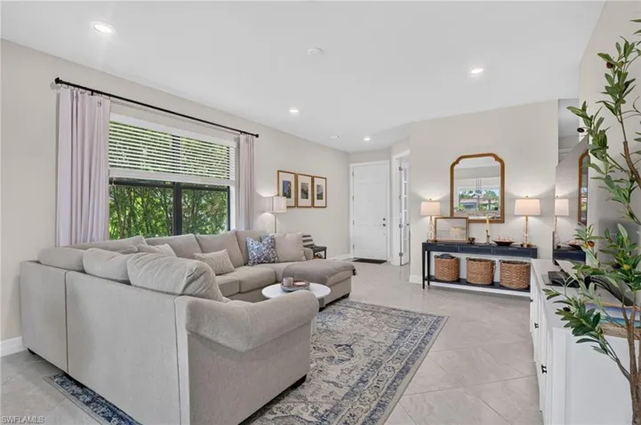 12056 Westmoreland Way, Fort Myers, Florida 33913