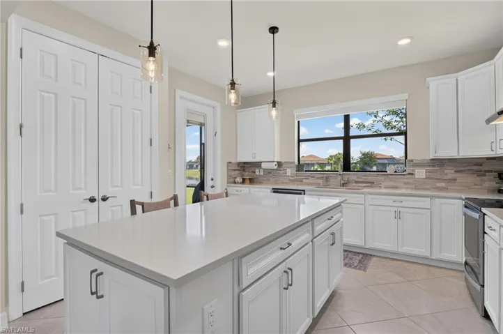 12056 Westmoreland Way, Fort Myers, Florida 33913