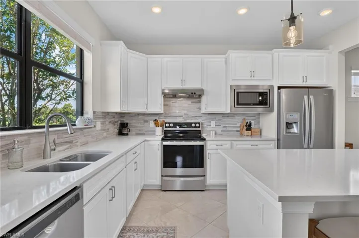 12056 Westmoreland Way, Fort Myers, Florida 33913