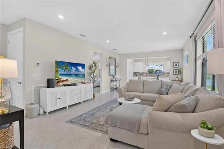 12056 Westmoreland Way, Fort Myers, Florida 33913