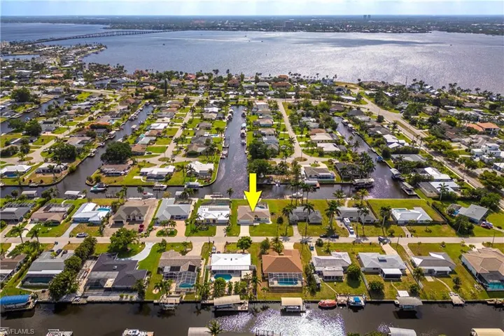Aerial view of the house to see the gulf access proximity
