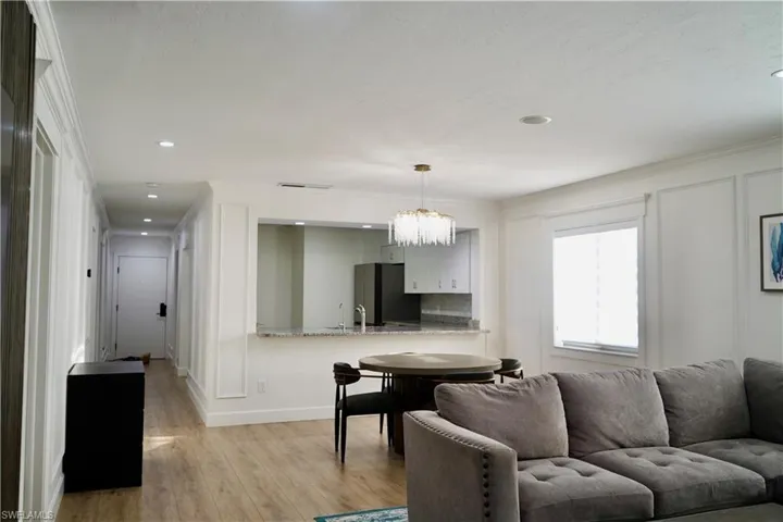 910  Vanderbilt Beach  RD, Naples, FL 34108
