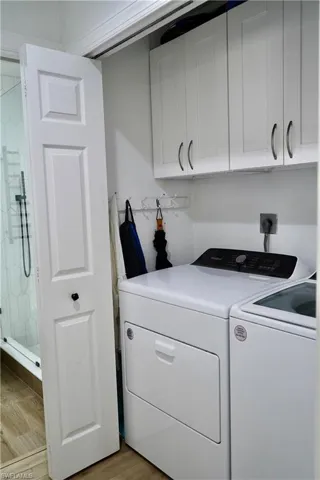 910  Vanderbilt Beach  RD, Naples, FL 34108