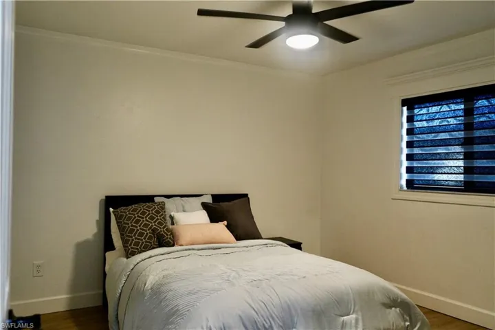 910  Vanderbilt Beach  RD, Naples, FL 34108