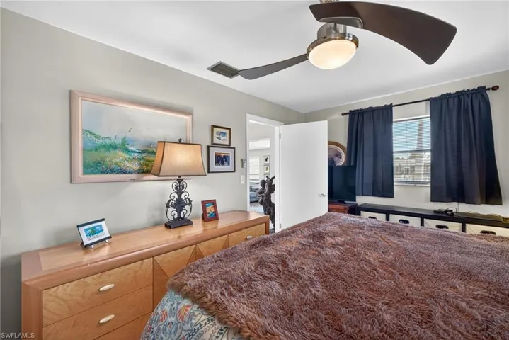 Bedroom with ceiling fan