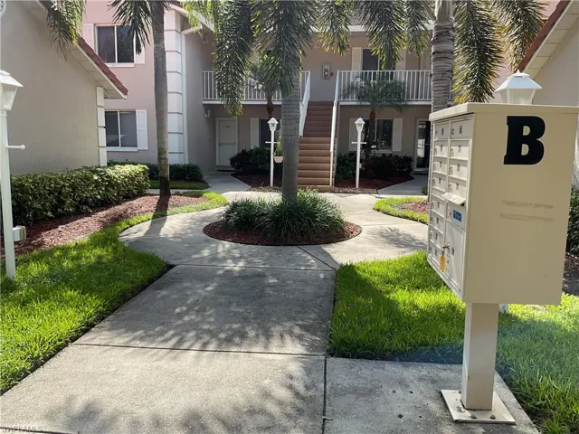 6740 Dennis Cir 103, Naples, Florida 34104