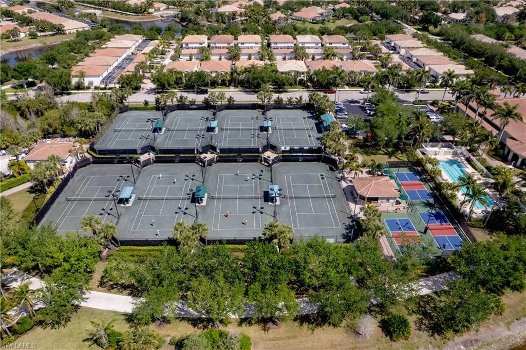 28260 Villagewalk CIR, Bonita Springs, FL 34135,225034180