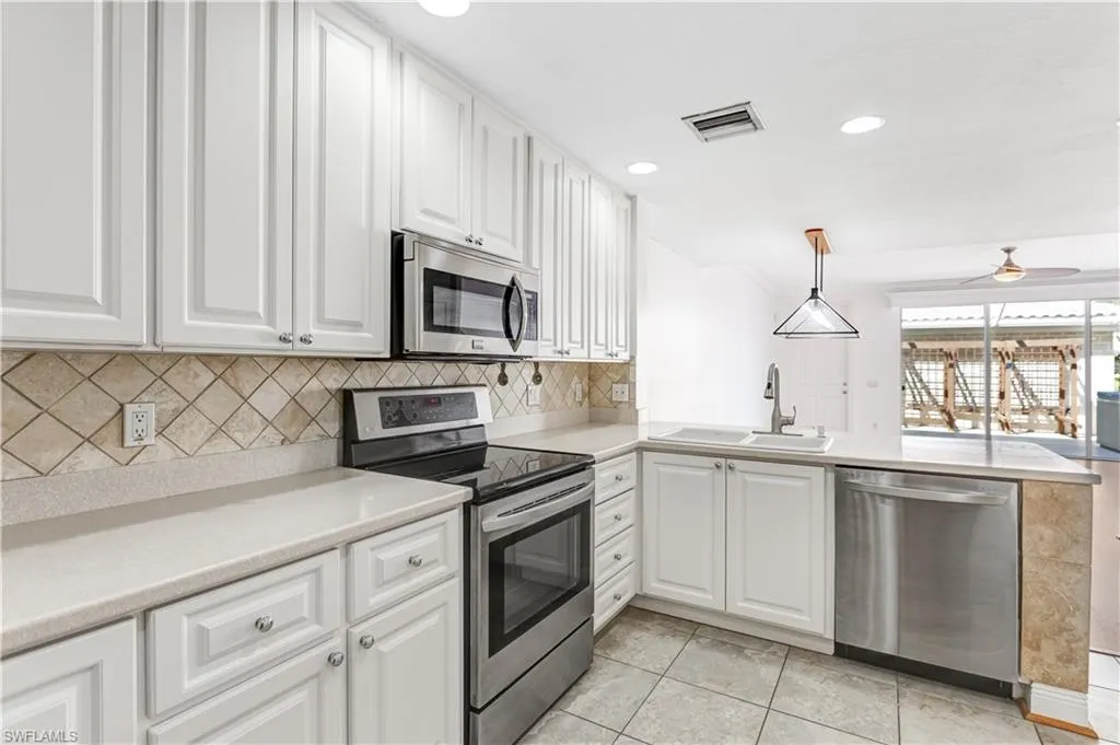 28260 Villagewalk CIR, Bonita Springs, FL 34135,225034180