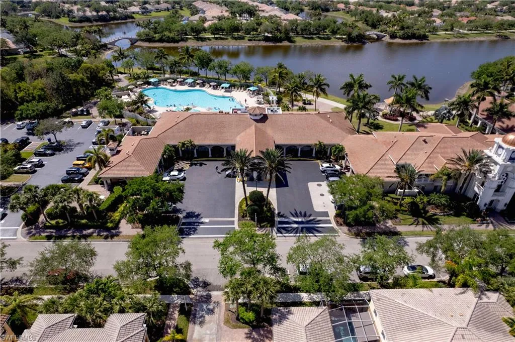 28260 Villagewalk CIR, Bonita Springs, FL 34135,225034180