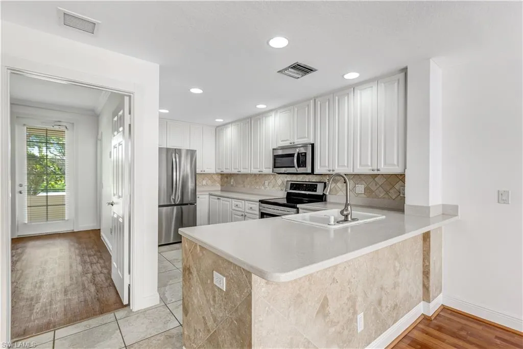 28260 Villagewalk CIR, Bonita Springs, FL 34135,225034180
