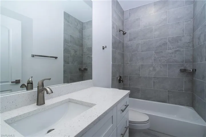 3759  Washington  AVE, Fort Myers, FL 33916