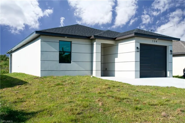 3759  Washington  AVE, Fort Myers, FL 33916