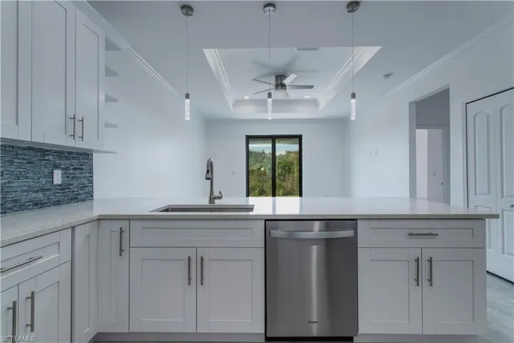 3759  Washington  AVE, Fort Myers, FL 33916