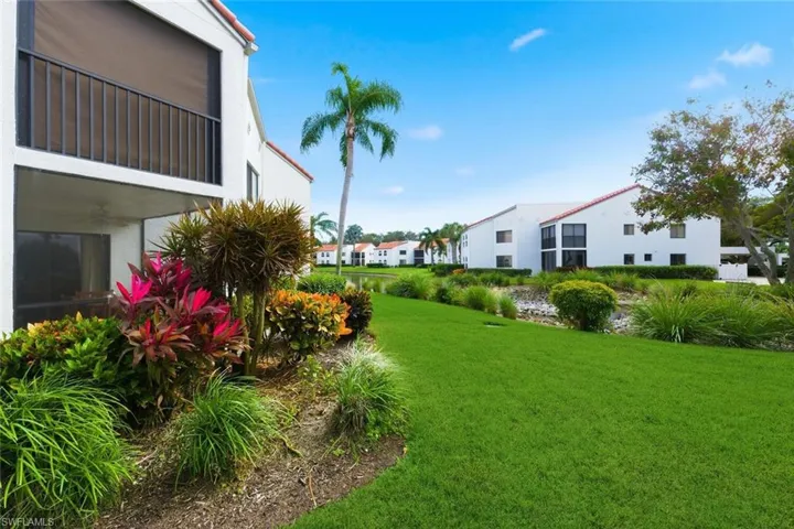 583  Beachwalk  CIR, Naples, FL 34108