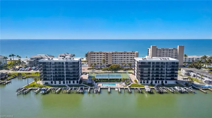 10475  Gulf Shore  DR, Naples, FL 34108