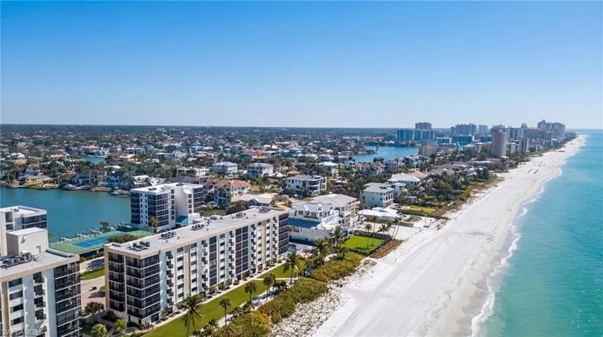 10475  Gulf Shore  DR, Naples, FL 34108