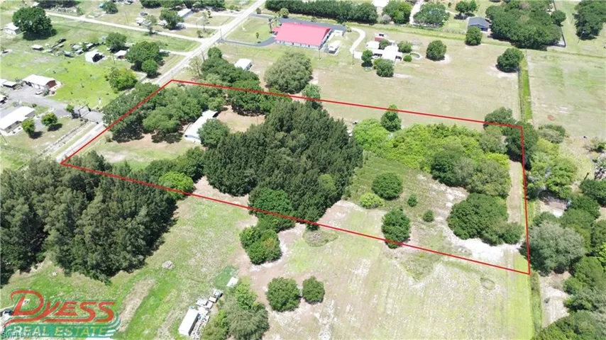 223 Pine Ln, Clewiston, Florida 33440