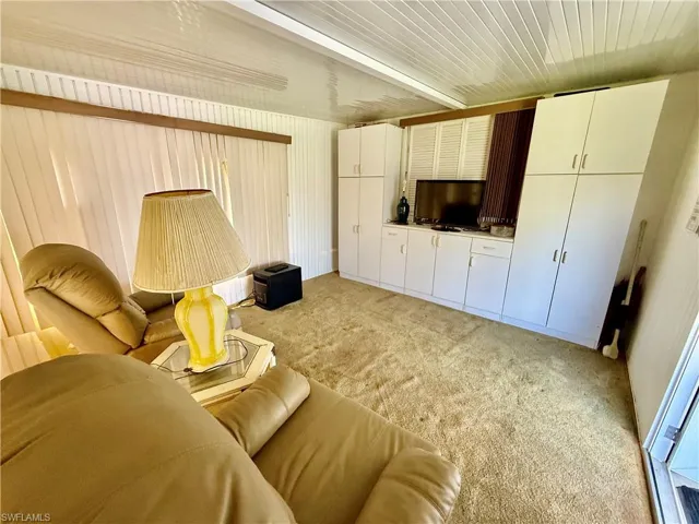 4 Desert Ash Ct, Lehigh Acres, Florida 33936