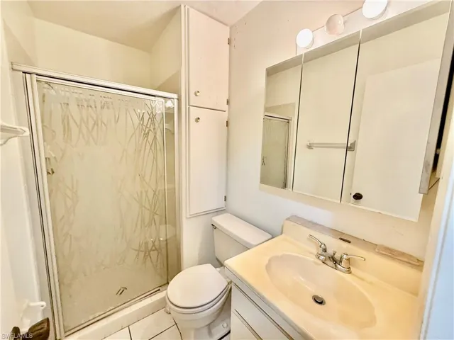4 Desert Ash Ct, Lehigh Acres, Florida 33936
