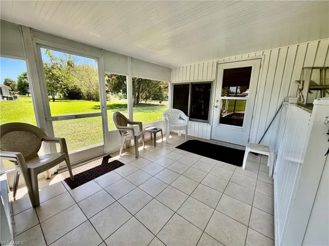 4 Desert Ash Ct, Lehigh Acres, Florida 33936