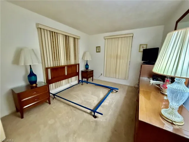 4 Desert Ash Ct, Lehigh Acres, Florida 33936