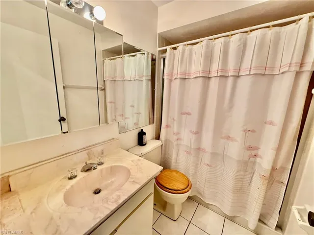 4 Desert Ash Ct, Lehigh Acres, Florida 33936