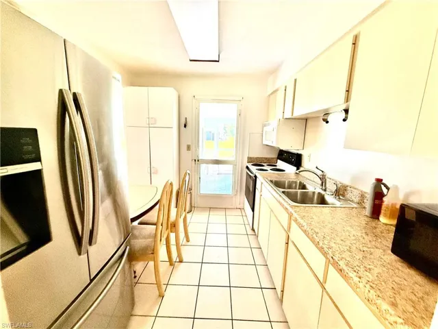 4 Desert Ash Ct, Lehigh Acres, Florida 33936