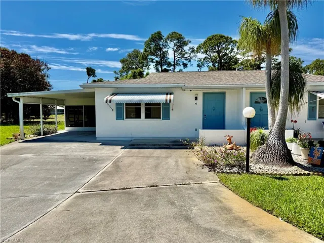 4 Desert Ash Ct, Lehigh Acres, Florida 33936
