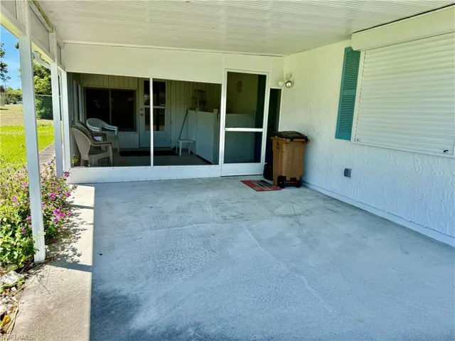 4 Desert Ash Ct, Lehigh Acres, Florida 33936