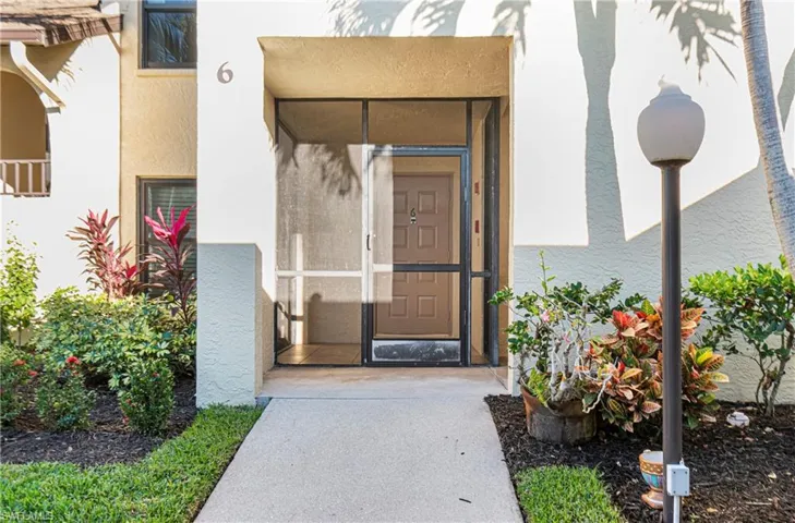 Screened-in front entrance