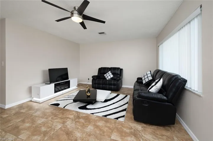 4212 Se 19th Pl A, Cape Coral, Florida 33904