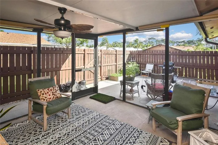 Large Screened Lanai