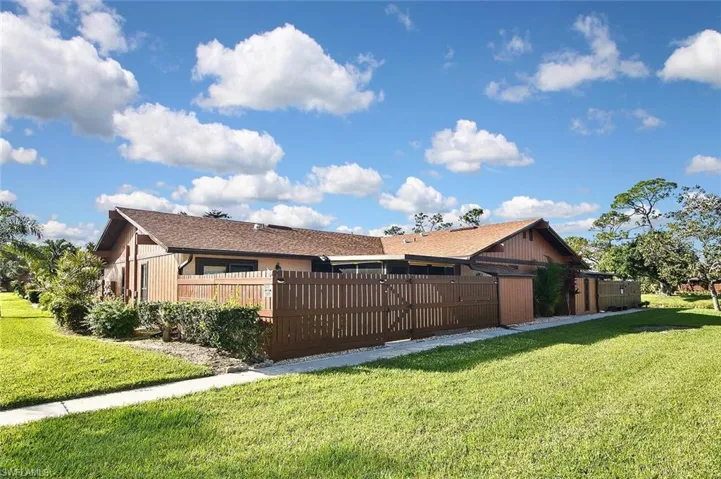 15415  Crystal Lake  DR, North Fort Myers, FL 33917