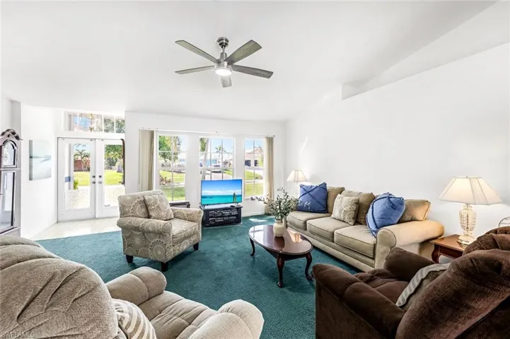 923 SW 37th  TER, Cape Coral, FL 33914
