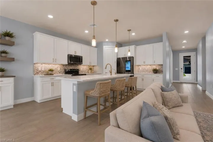 3943 Black Eagle Ln, Fort Myers, Florida 33966
