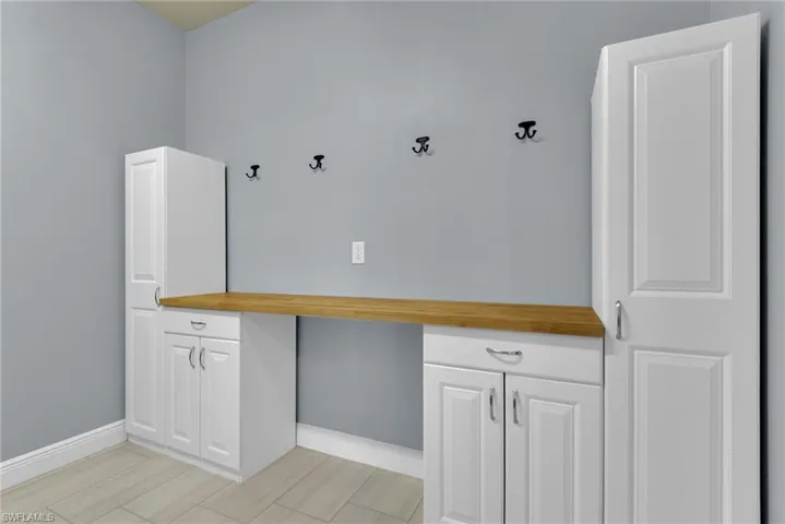 3943 Black Eagle Ln, Fort Myers, Florida 33966