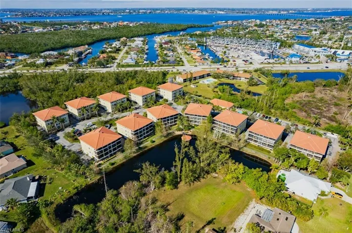 10090 Lake Cove Dr # 101, Fort Myers, Florida 33908