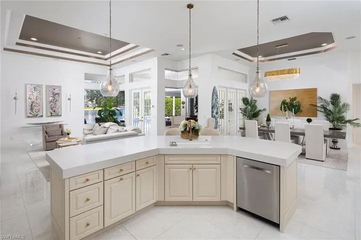 8037 Vera Cruz Way, Naples, Florida 34109