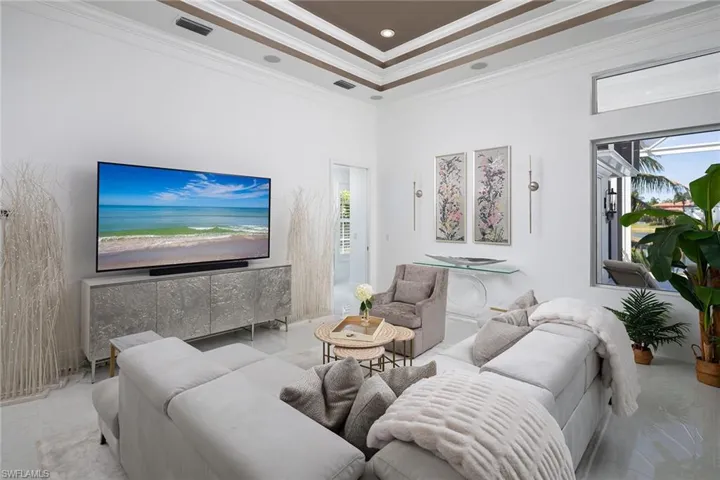 8037 Vera Cruz Way, Naples, Florida 34109