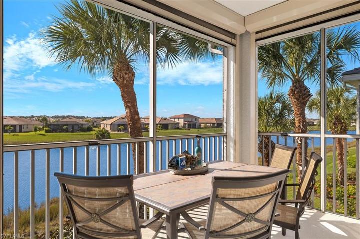 This lanai is BIG at 22' x 9'
