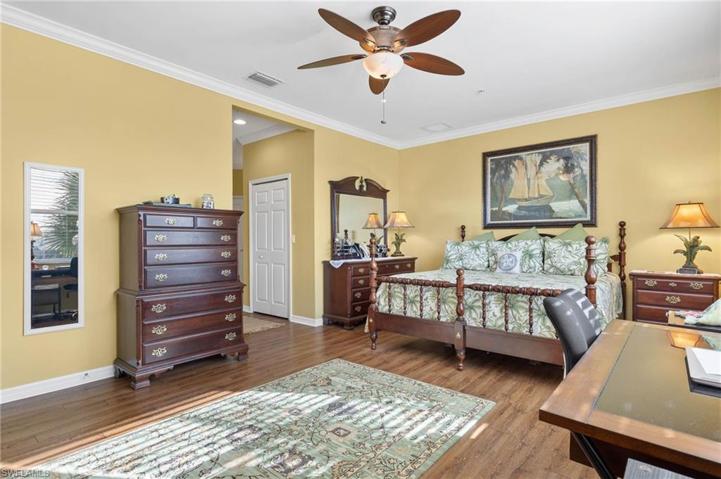 The split bedroom design allows for privacy