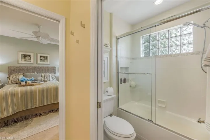 combined bath / shower