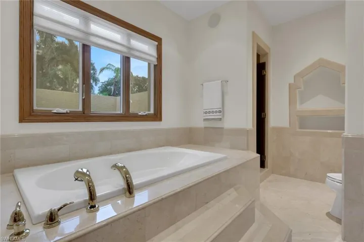 6020 Green Blvd, Naples, Florida 34116