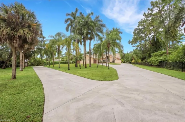 6020 Green Blvd, Naples, Florida 34116