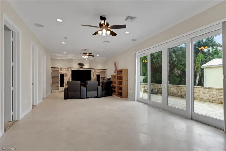 6020 Green Blvd, Naples, Florida 34116
