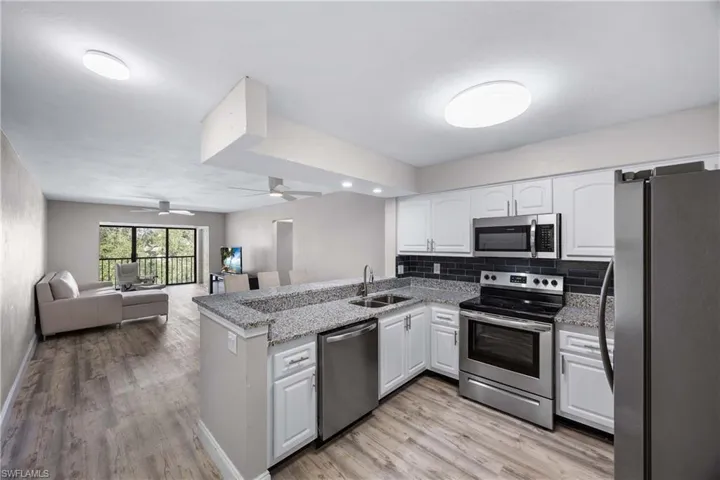 228 Fox Glen Dr 3310, Naples, Florida 34104